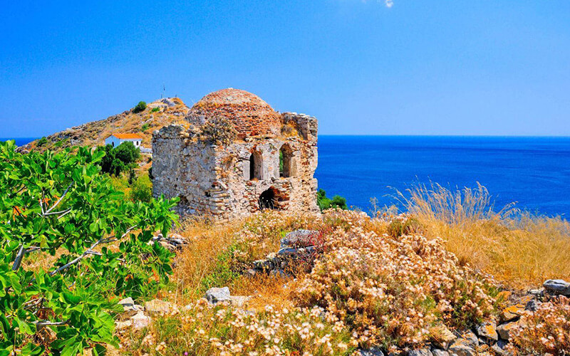 The castle of Skiathos - Villa Platanias