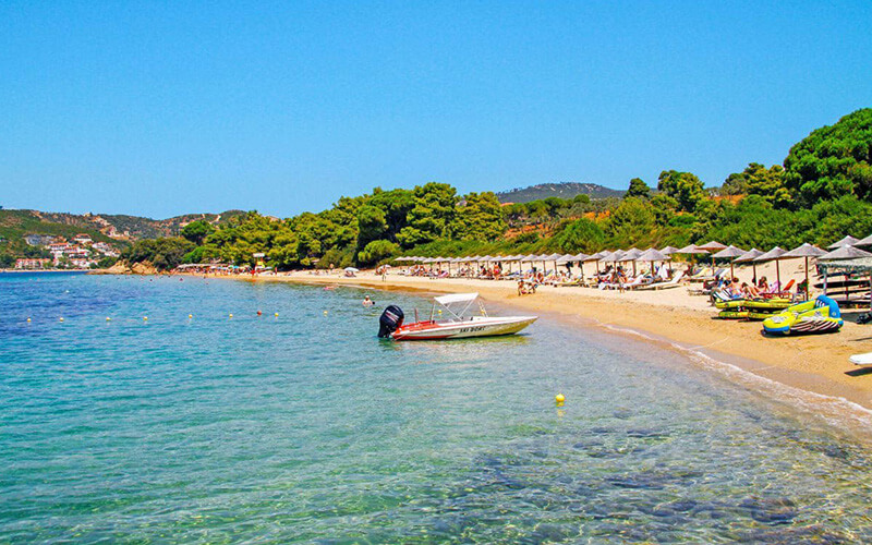 Vromolimnos beach Skiathos